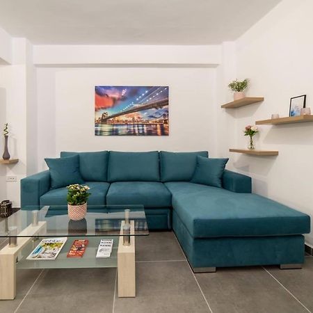 Brand New Aprt With Backyard In Lycabettus Hill ! Leilighet Athen Eksteriør bilde