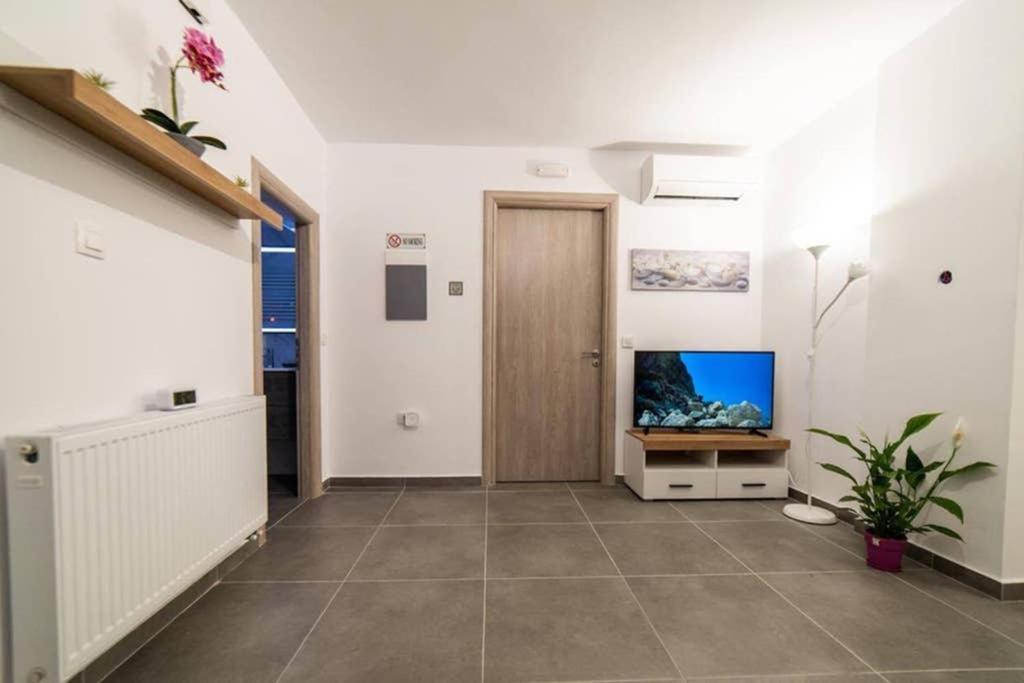 Brand New Aprt With Backyard In Lycabettus Hill ! Leilighet Athen Eksteriør bilde